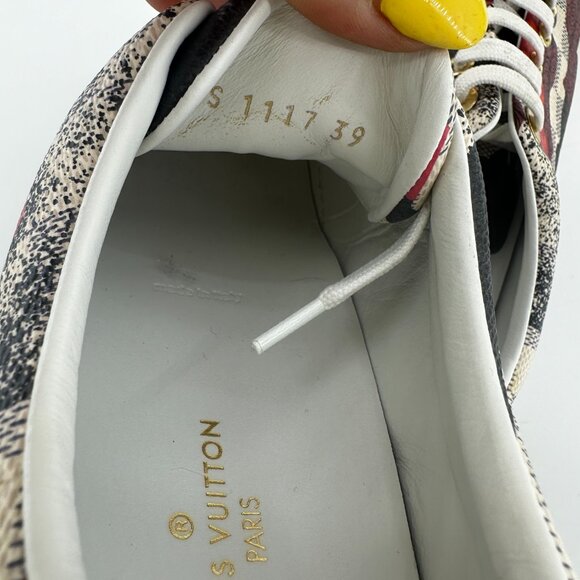 Louis Vuitton Damier Azur Overcloud Sneakers - Picture 7 of 9
